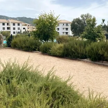 Сasa de vacaciones Superb With Swimming Pool Domaine D'arca Porto Vecchio