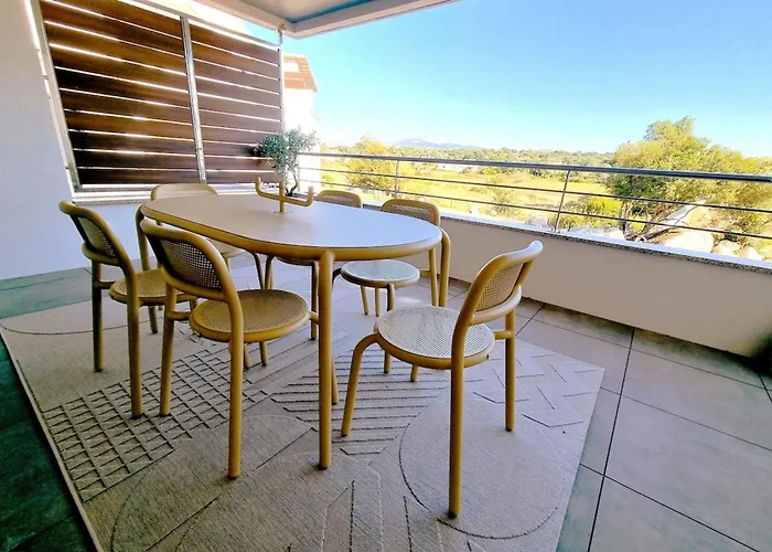 Semesterbostad Superb With Swimming Pool Domaine D'arca